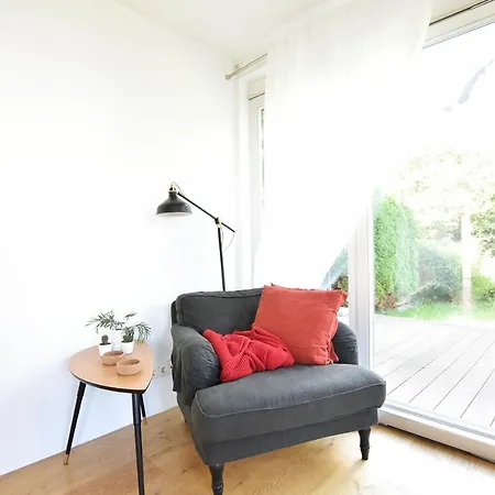 アパート Central Spacious W Private Garden And Free Parking